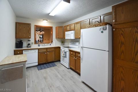 4646 Preserve Dr NW, Canton, OH 44708 photo 4