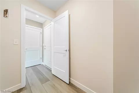Entry Way - 4292 River St, Willoughby, OH 44094 photo 6 of 6