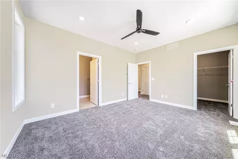 Bedroom - 4292 River St, Willoughby, OH 44094 photo 3 of 5