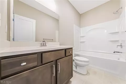 Bath - 4292 River St, Willoughby, OH 44094 photo 2 of 2