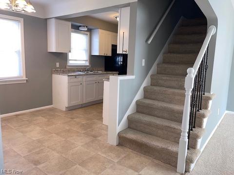 29823 Phillips Ave, Wickliffe, OH 44092 photo 5