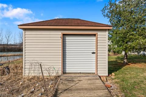 558 Mountain Lion Dr, Lagrange, OH 44050 photo 6