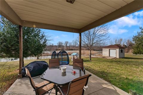 558 Mountain Lion Dr, Lagrange, OH 44050 photo 4