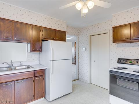 403 Walnut Dr, Berea, OH 44017 photo 15