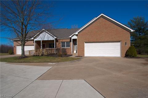 4570 Steepleview Dr NW, Canton, OH 44708 photo 2