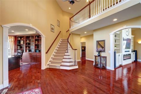 7431 Scioto Ct, Solon, OH 44139 photo 2