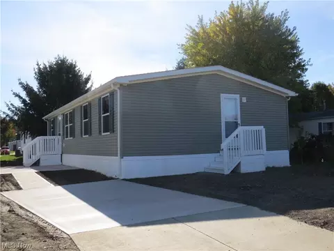 1578 Bogie Ln, Painesville, OH 44077