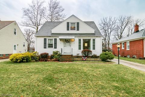 2216 E 290th St, Wickliffe, OH 44092 photo 1
