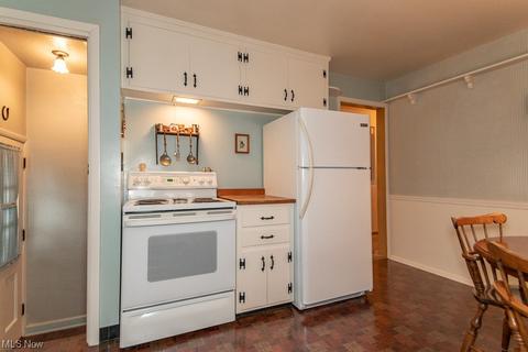 2216 E 290th St, Wickliffe, OH 44092 photo 8