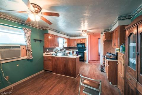 65 Willow St, Chester, WV 26034 photo 14