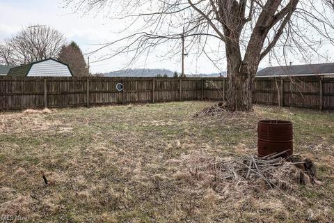 65 Willow St, Chester, WV 26034 photo 34