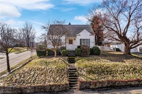 1285 Hilltop Dr, Akron, OH 44310 photo 1