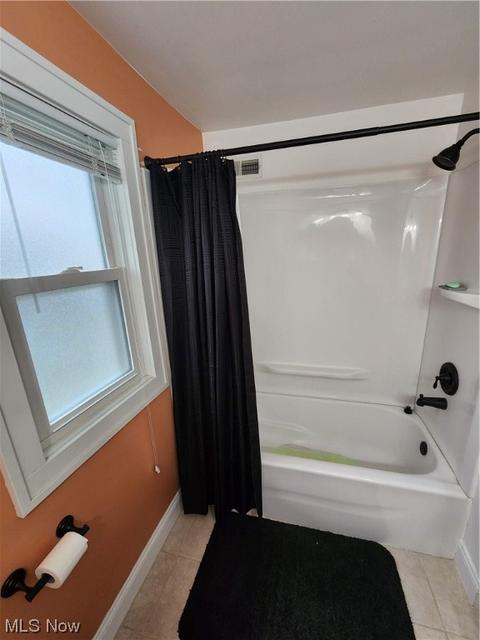 1237 Brown St, Akron, OH 44301 photo 5