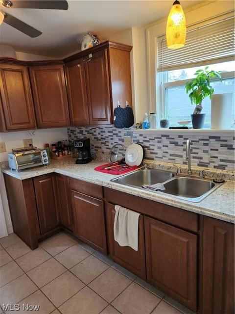 1237 Brown St, Akron, OH 44301 photo 3