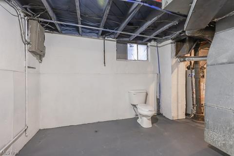 445 10th St, Elyria, OH 44035 photo 18