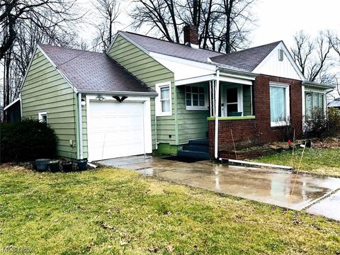 2817 Rudd Rd, Ashtabula, OH 44004 photo 2