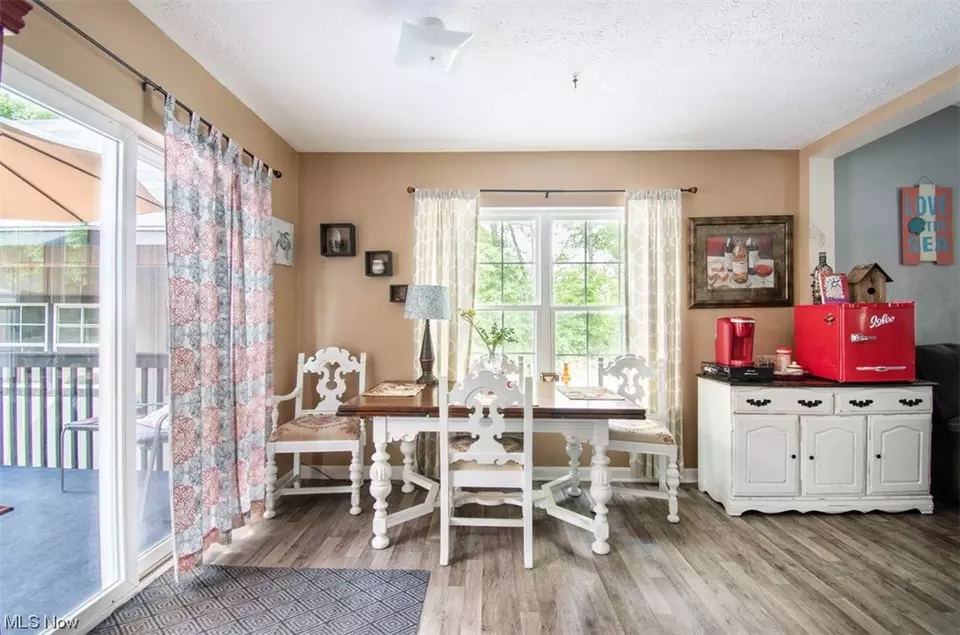  17952 Lawnview Ave, Lake Milton, OH 44429 photo 6