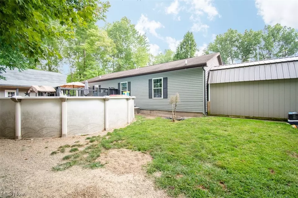  17952 Lawnview Ave, Lake Milton, OH 44429 photo 29