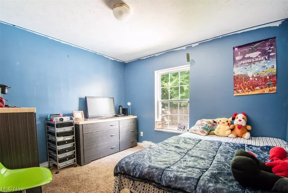  17952 Lawnview Ave, Lake Milton, OH 44429 photo 12