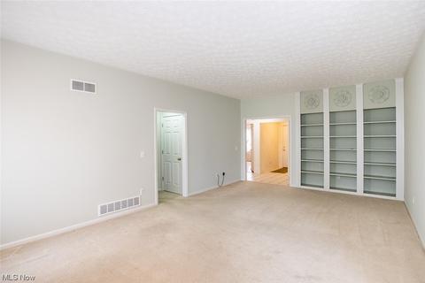144 Augusta Dr, Elyria, OH 44035 photo 9