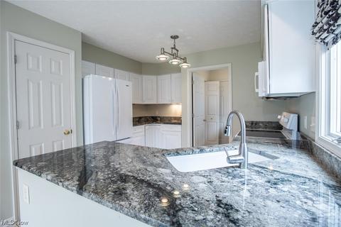 144 Augusta Dr, Elyria, OH 44035 photo 5