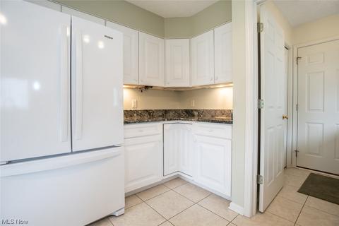 144 Augusta Dr, Elyria, OH 44035 photo 17