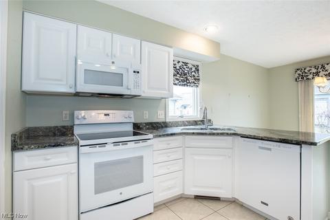 144 Augusta Dr, Elyria, OH 44035 photo 13