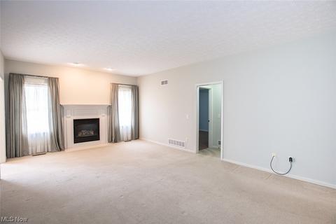 144 Augusta Dr, Elyria, OH 44035 photo 8