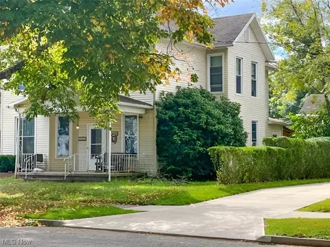 1311 Main St, Dresden, OH 43821 photo 1