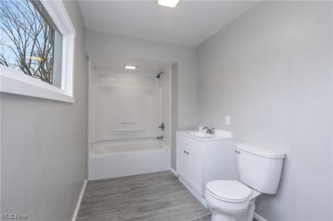 445 E 2nd St, Dover, OH 44622 photo 21