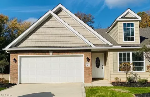 7142 Maple St #B, Mentor, OH 44060