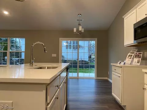 7148 Maple St #B, Mentor, OH 44060 photo 3