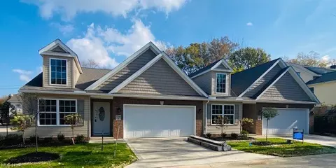 7148 Maple St #B, Mentor, OH 44060 photo 2