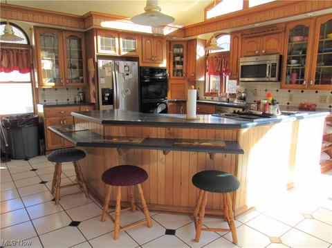 522 Crestview Dr, Ashtabula, OH 44004 photo 3