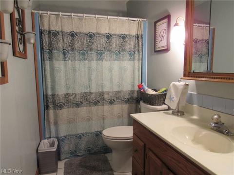522 Crestview Dr, Ashtabula, OH 44004 photo 8