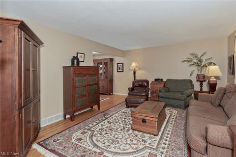 33060 E Nimrod St, Solon, OH 44139 photo 5