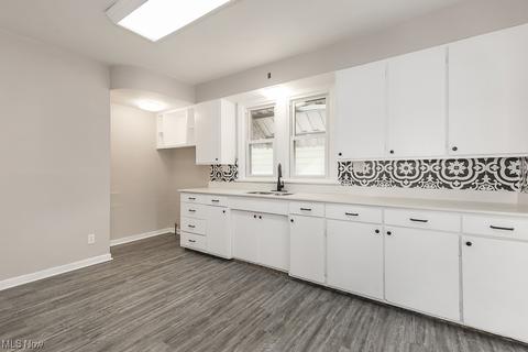 118 E 33rd St, Lorain, OH 44055 photo 5