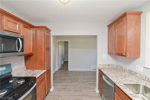 300 Meadowbrook Ave, Boardman, OH 44512 photo 14