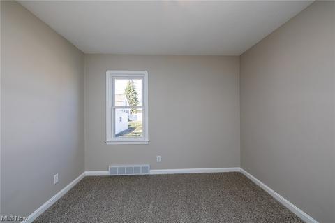 6902 Gerald Ave, Parma, OH 44129 photo 10