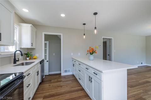 6902 Gerald Ave, Parma, OH 44129 photo 7