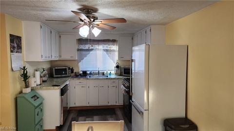 1421 Rockefeller Rd, Wickliffe, OH 44092 photo 8