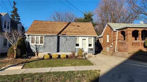 1421 Rockefeller Rd, Wickliffe, OH 44092 photo 1