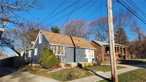 1421 Rockefeller Rd, Wickliffe, OH 44092 photo 2