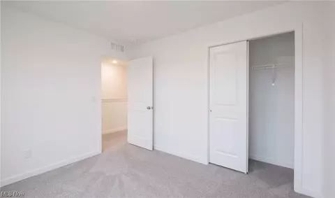 323 River Run Dr, Elyria, OH 44035 photo 19