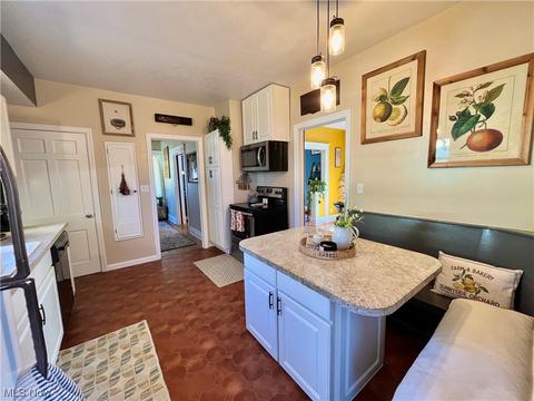 1343 Ohio Ave, Ashtabula, OH 44004 photo 6
