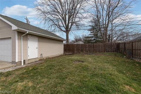 1793 Eldon Dr, Wickliffe, OH 44092 photo 16