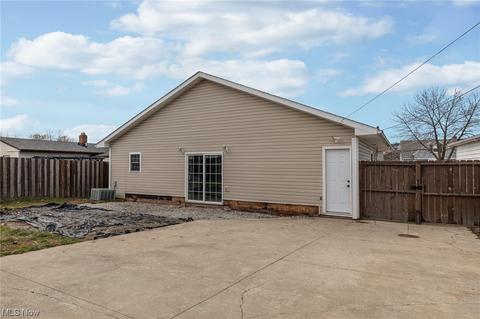 1793 Eldon Dr, Wickliffe, OH 44092 photo 15