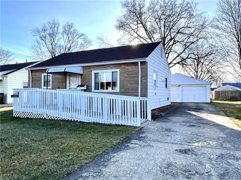 366 Roosevelt Ave, Elyria, OH 44035 photo 1