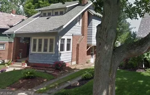 1457 Huguelet St, Akron, OH 44305
