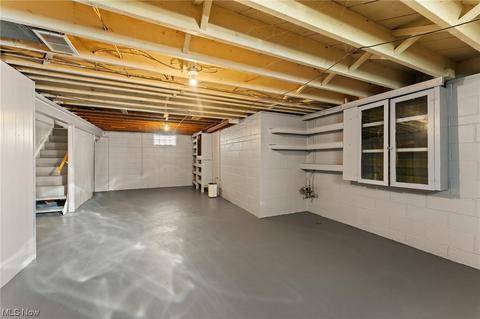 53 W Lewis St, Struthers, OH 44471 photo 17
